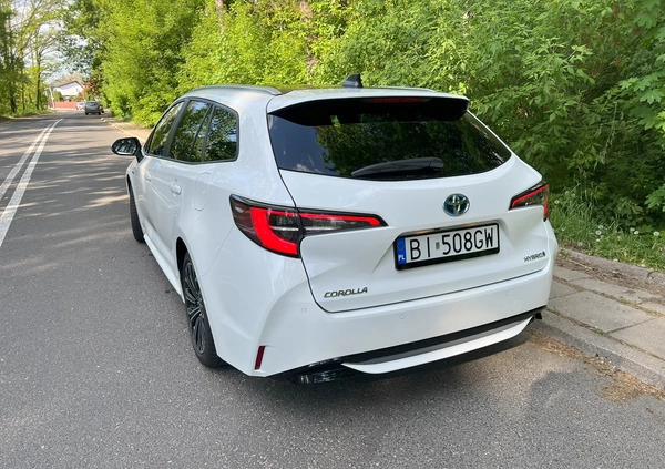 Toyota Corolla cena 90000 przebieg: 25600, rok produkcji 2021 z Białystok małe 781